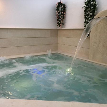 Glem Luxury Apartment Copertino Bagian luar foto