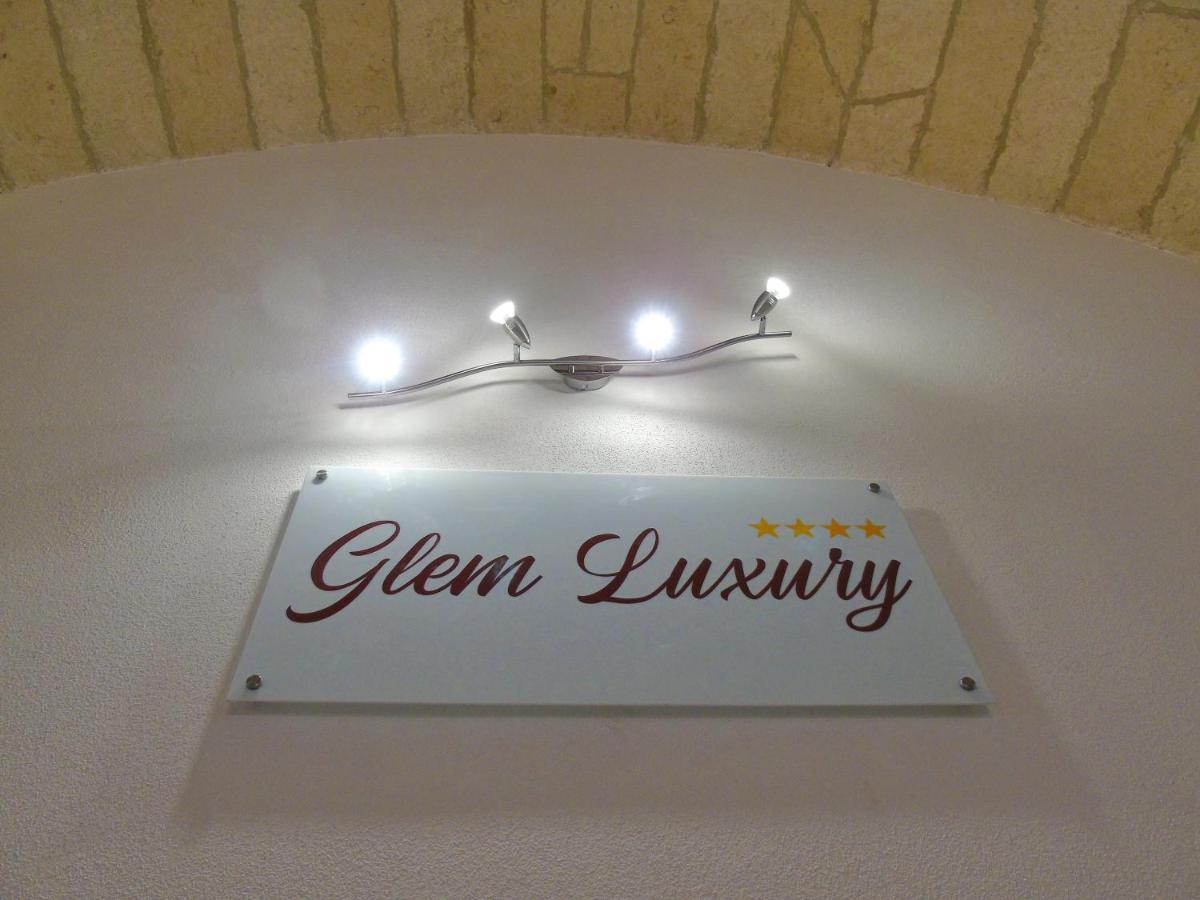 Glem Luxury Apartment Copertino Bagian luar foto
